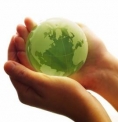generique - terre verte dans mains